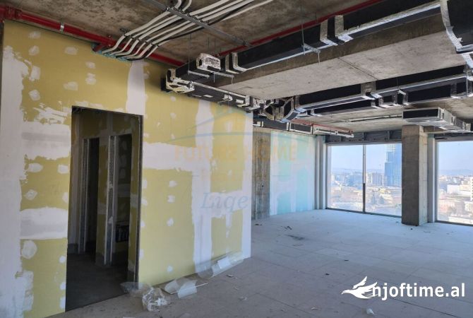 Ambient biznesi ne shitje 3+1 ne Tirane - 2,400,000 Euro