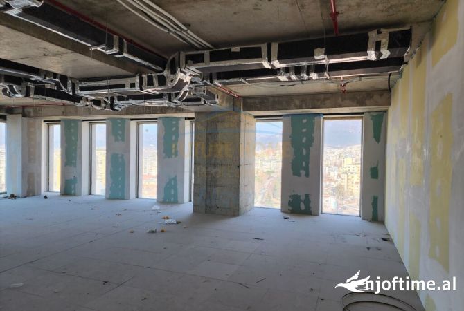 Shesim: Njesi Biznesi si Zyre + 3 Poste Parkimi, Downtown One