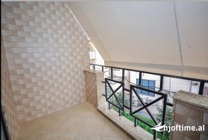 Shtepi me qera Apartament ne Tirane, 1+1, Mobilimi E mobiluar, Pagesa 750  Euro.