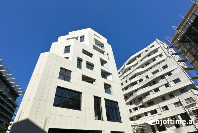 Shtepi ne shitje Apartament ne Tirane, 3+1, Mobilimi Bosh, pa mobiluar, Pagesa 379,500  Euro.