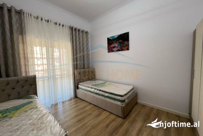 Shtepi ne shitje Apartament ne Tirane, 2+1, Mobilimi E mobiluar, Pagesa 145,000  Euro.