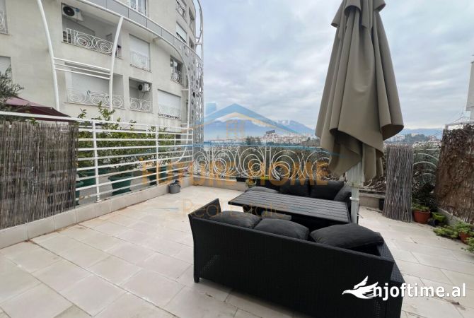 Shtepi ne shitje Duplex(shtepi me 2 kate) ne Tirane, 3+1, Mobilimi E mobiluar, Pagesa 369,000  Euro.