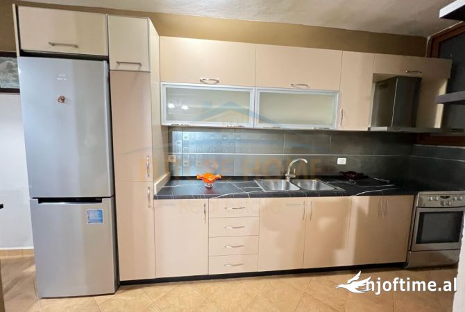 Shtepi me qera 2+1 ne Tirane - 450 Euro