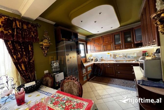 Shtepi ne shitje 3+1 ne Tirane - 650,000 Euro