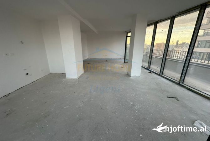 Shtepi ne shitje Apartament ne Tirane, 3+1, Mobilimi Bosh, pa mobiluar, Pagesa 600,000  Euro.