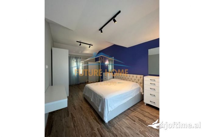 Shtepi ne shitje Vila Luksoze ne Durres, 3+1, Mobilimi E mobiluar, Pagesa 440,000  Euro.