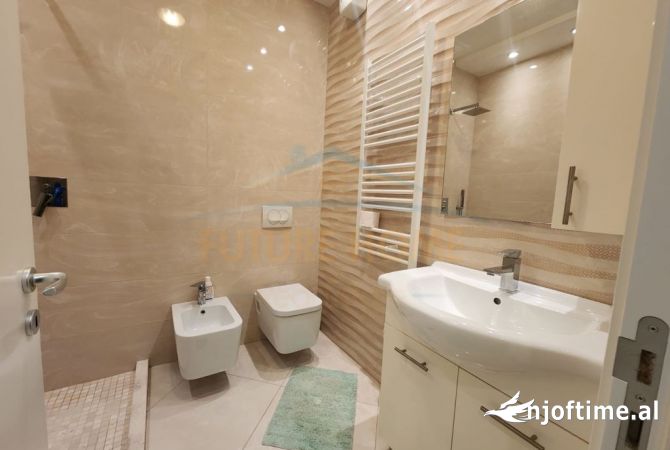 Shtepi me qera Apartament ne Tirane, 2+1, Mobilimi E mobiluar, Pagesa 800  Euro.