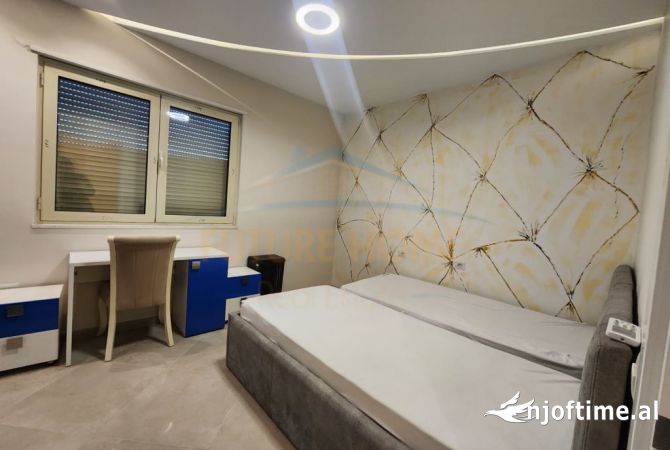 Shtepi me qera Apartament ne Tirane, 2+1, Mobilimi E mobiluar, Pagesa 800  Euro.