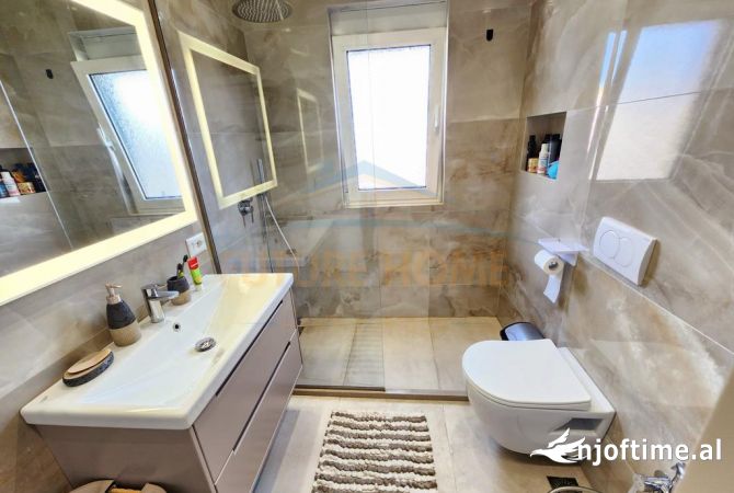 Shtepi ne shitje Apartament ne Durres, 2+1, Mobilimi E mobiluar, Pagesa 148,000  Euro.