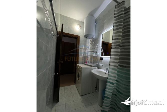 Shtepi me qera Apartament ne Tirane, 2+1, Mobilimi E mobiluar, Pagesa 700  Euro.