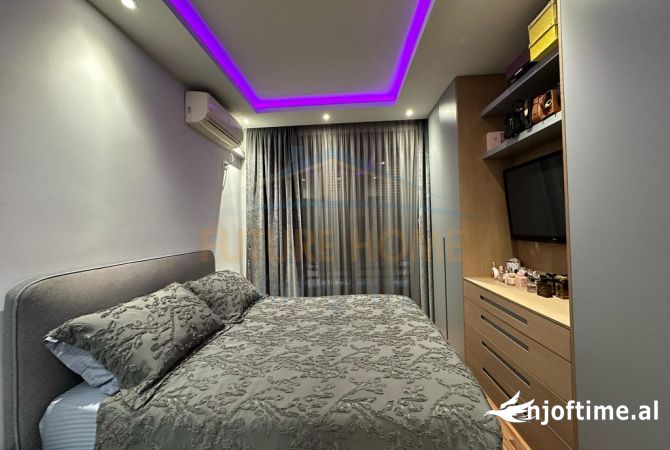 Shtepi ne shitje Apartament ne Tirane, 2+1, Mobilimi E mobiluar, Pagesa 160,000  Euro.