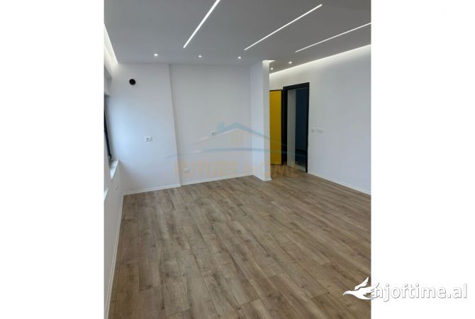 Shtepi ne shitje 1+1 ne Tirane - 130,000 Euro