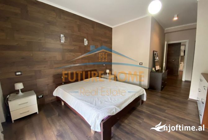 Shtepi ne shitje Apartament ne Tirane, 2+1, Mobilimi E mobiluar, Pagesa 300,000  Euro.