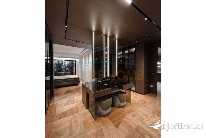 Shtepi ne shitje Apartament ne Tirane, 2+1, Mobilimi E mobiluar, Pagesa 1,290,000  Euro.