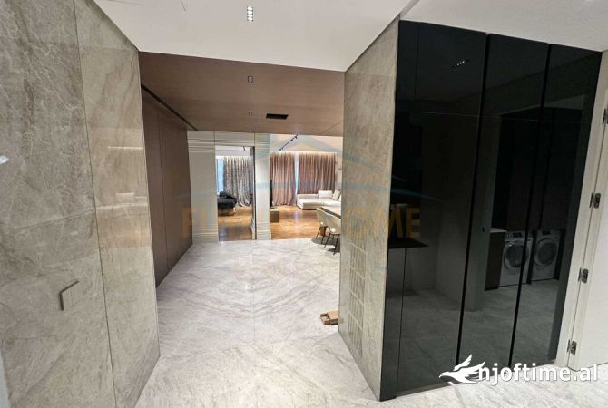 Shtepi ne shitje Apartament ne Tirane, 2+1, Mobilimi E mobiluar, Pagesa 1,290,000  Euro.