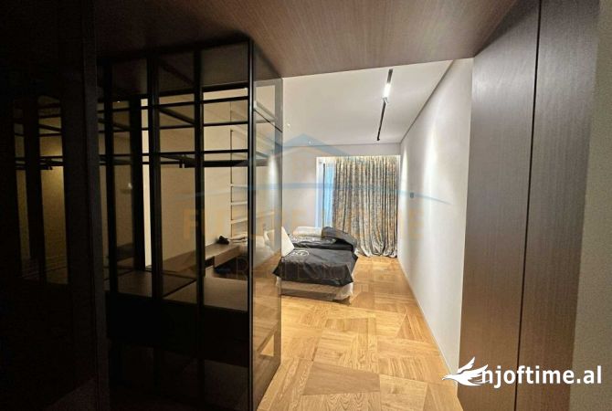 Shtepi ne shitje Apartament ne Tirane, 2+1, Mobilimi E mobiluar, Pagesa 1,290,000  Euro.