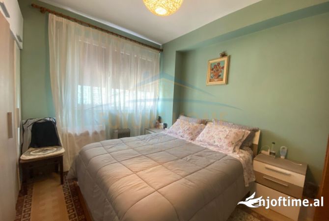 Shtepi ne shitje Apartament ne Tirane, 2+1, Mobilimi E mobiluar, Pagesa 248,000  Euro.
