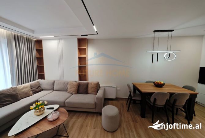 Shtepi ne shitje Apartament ne Tirane, 3+1, Mobilimi E mobiluar, Pagesa 300,000  Euro.