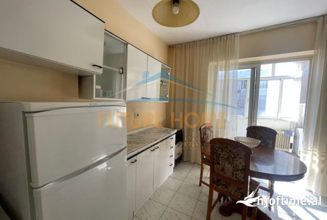 Shtepi ne shitje Apartament ne Tirane, 2+1, Mobilimi E mobiluar, Pagesa 173,000  Euro.