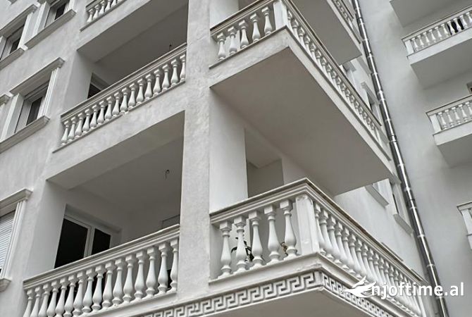 Shtepi ne shitje Apartament ne Tirane, 2+1, Mobilimi Bosh, pa mobiluar, Pagesa 109,000  Euro.