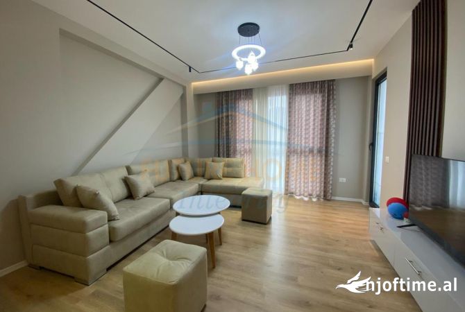 Shtepi me qera 2+1 ne Tirane - 700 Euro