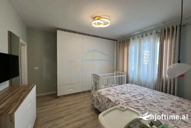 Shtepi me qera Apartament ne Tirane, 2+1, Mobilimi E mobiluar, Pagesa 700  Euro.