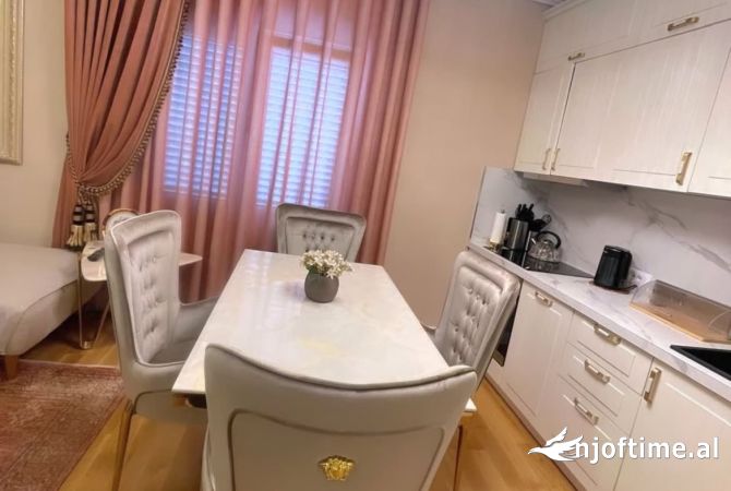 Casa in affitto 2+1 a Tirana - 1,200 Euro