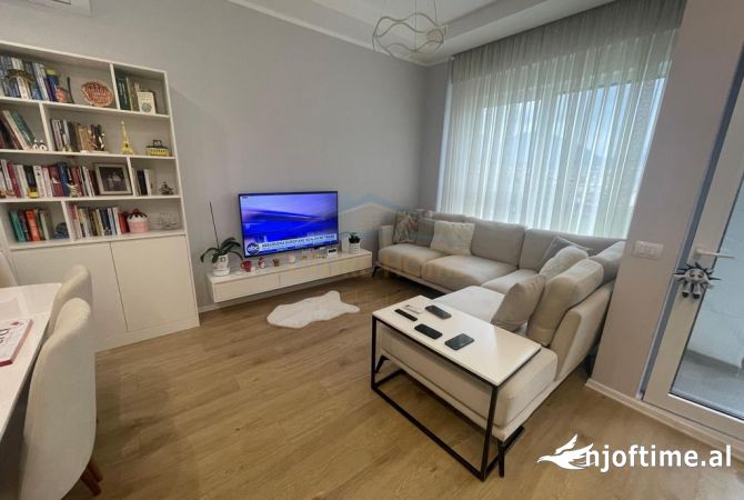 Shtepi me qera Apartament ne Tirane, 1+1, Mobilimi E mobiluar, Pagesa 550  Euro.