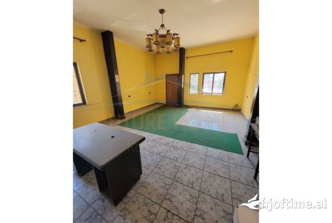 Qera, Ambjent Biznesi, Autostrada Tirane-Durres, Tirane