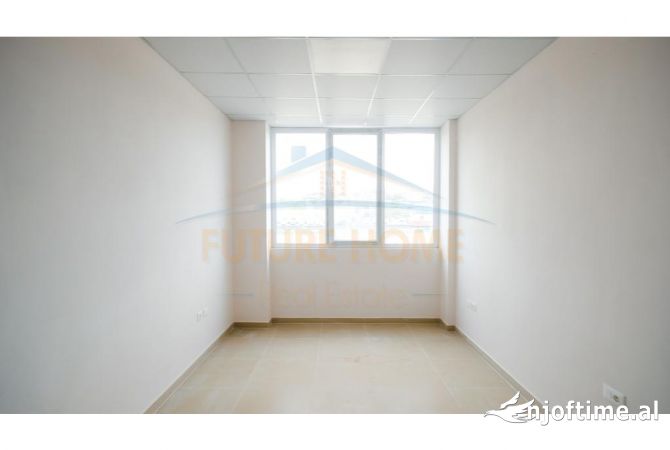 Qera, Kapanon, Autostrada Tirane-Durres.