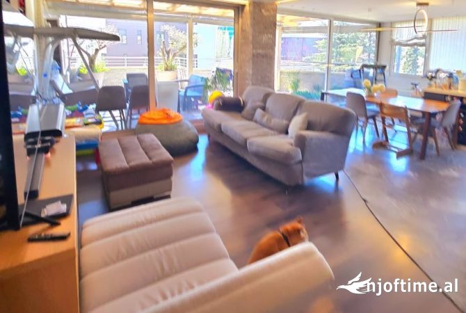 Shtepi ne shitje 2+1 ne Tirane - 498,000 Euro