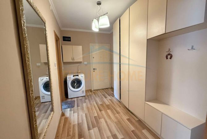 Shtepi ne shitje Apartament ne Tirane, 2+1, Mobilimi E mobiluar, Pagesa 135,000  Euro.