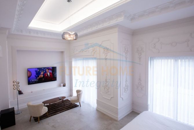 Shtepi ne shitje Vila Luksoze ne Tirane, 4+1, Mobilimi E mobiluar, Pagesa 825,000  Euro.