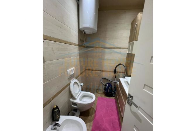 Shtepi ne shitje Apartament ne Tirane, 2+1, Mobilimi E mobiluar, Pagesa 375,000  Euro.