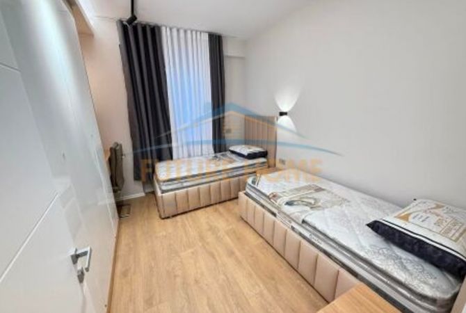 Shtepi ne shitje Apartament ne Tirane, 2+1, Mobilimi E mobiluar, Pagesa 299,000  Euro.