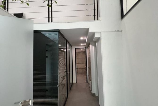 Ambient biznesi me qera 3+1 ne Tirane - 2,700 Euro