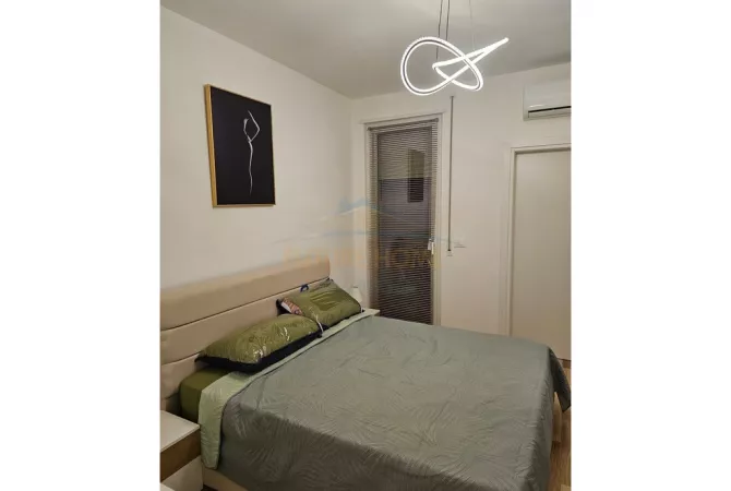 Shtepi me qera Apartament ne Tirane, 2+1, Mobilimi E mobiluar, Pagesa 800  Euro.