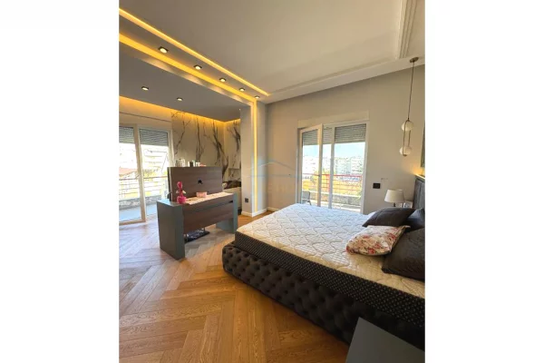 Shtepi ne shitje Apartament ne Tirane, 2+1, Mobilimi E mobiluar, Pagesa 370,000  Euro.