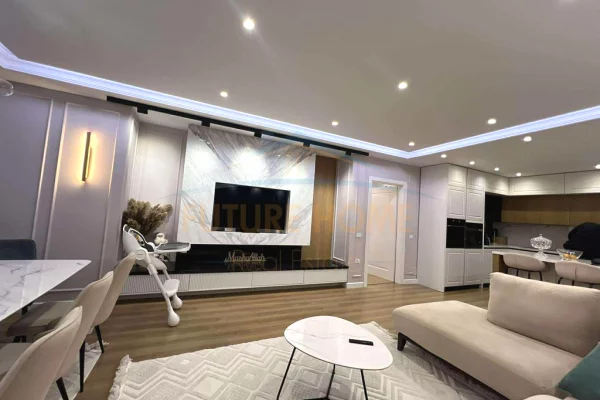 Shtepi ne shitje 3+1 ne Tirane - 245,000 Euro