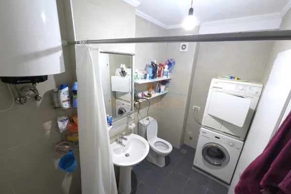 Shtepi me qera 1+1 ne Tirane - 400 Euro