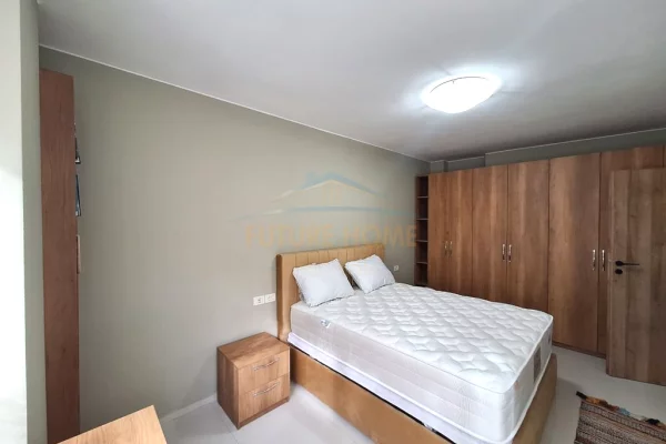 Shtepi me qera Apartament ne Tirane, 2+1, Mobilimi E mobiluar, Pagesa 800  Euro.