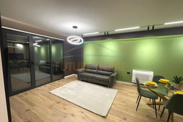 Shtepi me qera 2+1 ne Tirane - 1,400 Euro