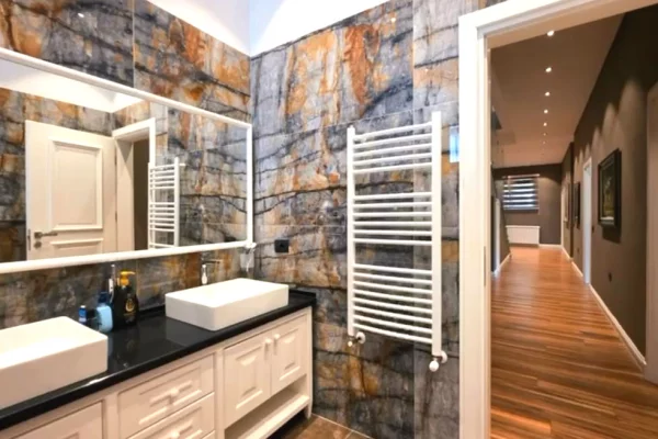 Shtepi ne shitje Vila Luksoze ne Tirane, 5+1, Mobilimi E mobiluar, Pagesa 1,100,000  Euro.