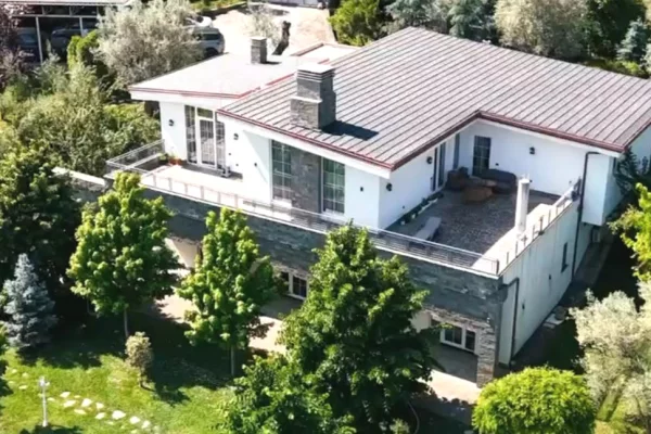 Shtepi me qera 5+1 ne Tirane - 3,500 Euro