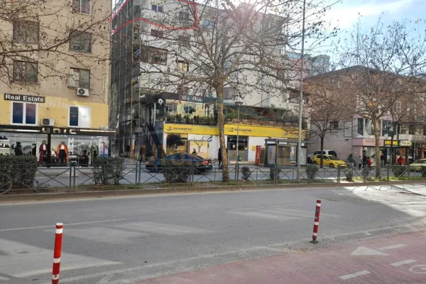 Shtepi me qera 2+1 ne Tirane - 900 Euro