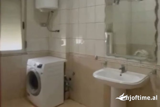 Shtepi me qera 2+1 ne Tirane - 65,000 Leke
