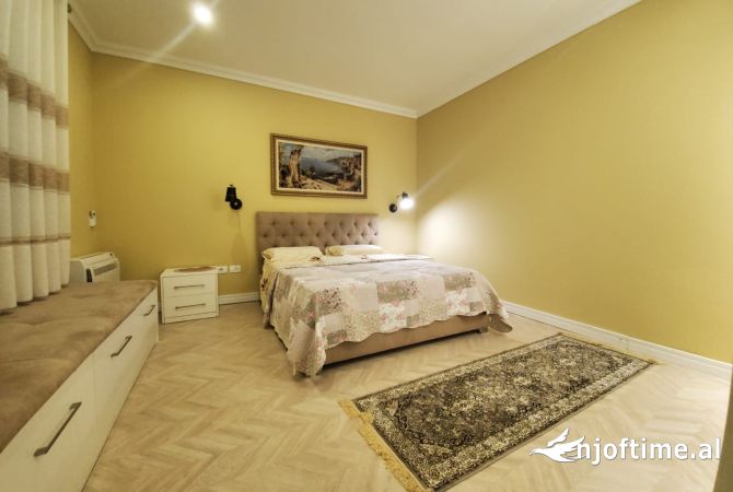 Shtepi me qera 2+1 ne Tirane - 800 Euro
