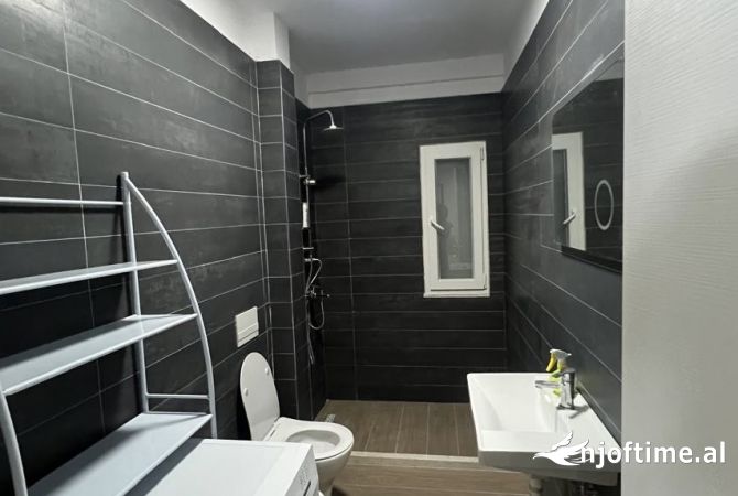 Shtepi me qera Apartament ne Tirane, 1+1, Mobilimi E mobiluar, Pagesa 500  Euro.