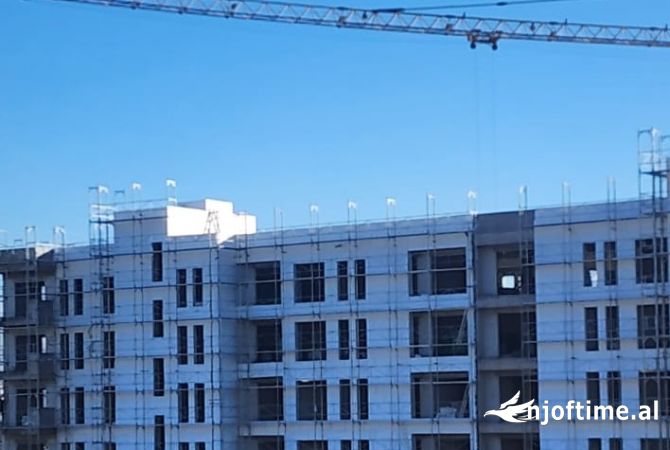 Shtepi ne shitje Apartament ne Tirane, 2+1, Mobilimi Bosh, pa mobiluar, Pagesa 116,850  Euro.