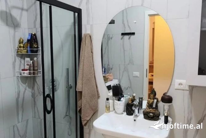 Shtepi me qera 1+1 ne Tirane - 370 Euro